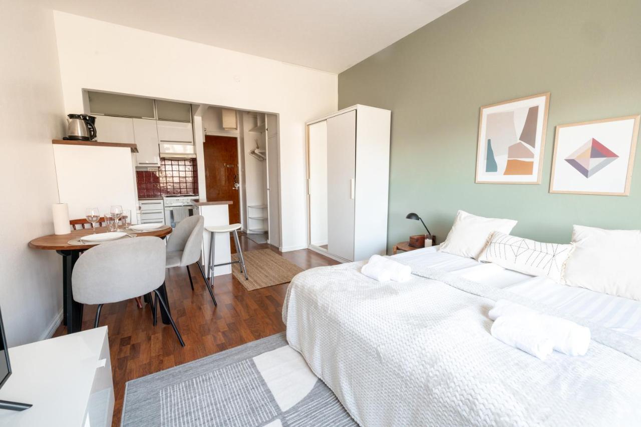 2Ndhomes Cozy Helsinki Center Studio With Park View Екстер'єр фото